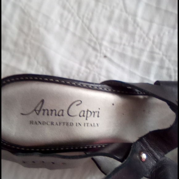 Shoes - Picture 4 of 4